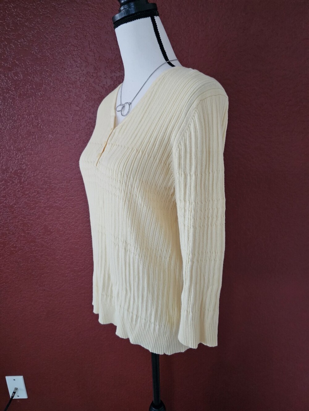 croft & barrow Cream Ribbed Scoop Neck Top - Picture 4 of 9
